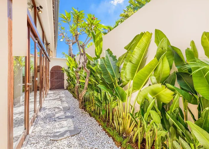 New Fresh 3bd Prime Location *