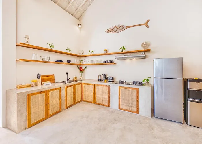 New Fresh 3bd Prime Location Villa