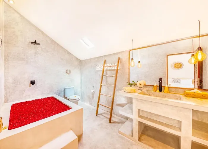New Fresh 3bd Prime Location Villa Seminyak
